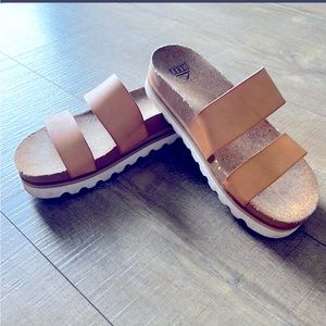 Reef Cushion Vista HI size 7 wedge sandals tan beige hiking vegan leather cork